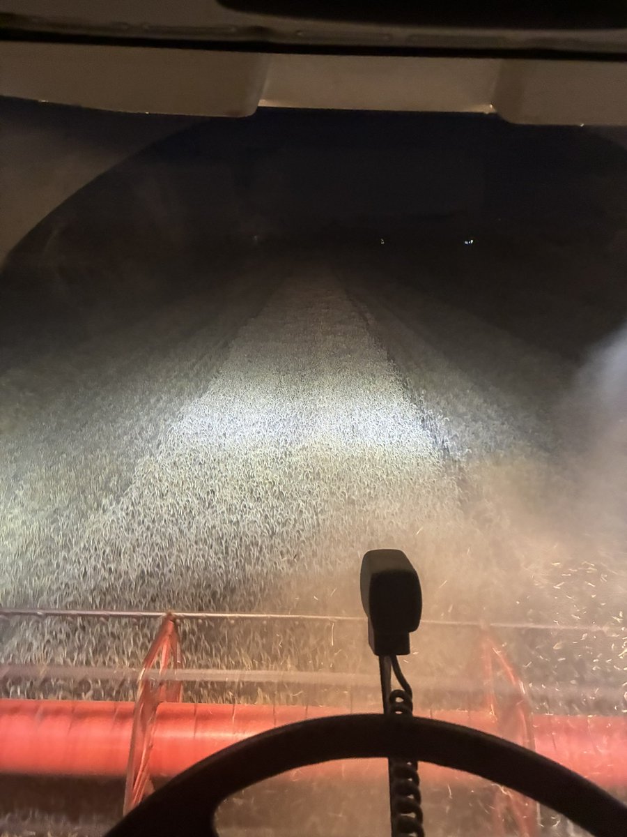 #harvest25 over and out , best described as the most average harvest going , thanks to Kev for carting the grain 
Emma for feeding us and dad for back up and support . Time for a beer