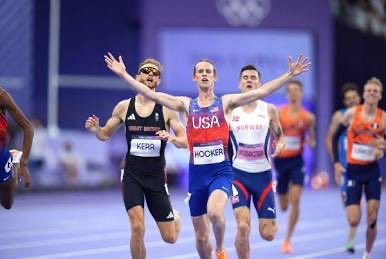 RunBlogRun's tweet image. From #BBCSports! #sportsworld, The Warm up track 2025, How #ColeHocker won in #Paris2024! Emceed by Ade Adedoyin and Ed Harry , photo by British Olympic Association
bbc.com/audio/play/p0l…, 
#paris2024, #1500meters, #colehocker,