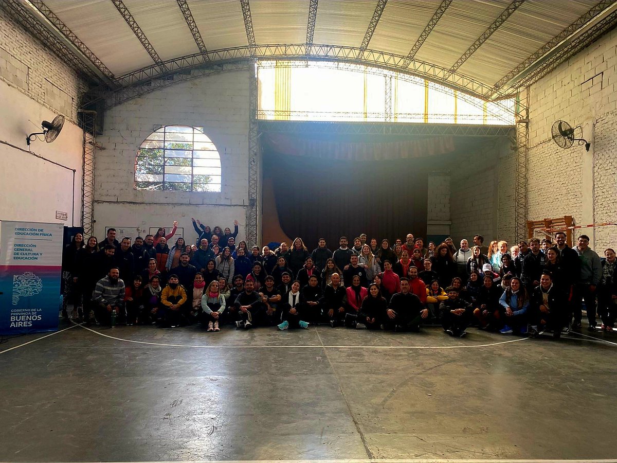 Leo Troncoso (@leot14) on Twitter photo ➡️En📍Zárate, desarrollamos la Asistencia Técnica sobre Prácticas Gimnásticas y Expresivas.
➡️Continuamos recorriendo la Provincia de Buenos Aires garantizando el derecho a la capacitación docente.
➡️En la PBA💙, hay Estado Presente.
<a href="/Kicillofok/">Axel Kicillof</a> <a href="/AlbertoSileoni/">Alberto Sileoni</a> <a href="/pablourquizaok/">Pablo Urquiza</a> ➡️En📍Zárate, desarrollamos la Asistencia Técnica sobre Prácticas Gimnásticas y Expresivas.
➡️Continuamos recorriendo la Provincia de Buenos Aires garantizando el derecho a la capacitación docente.
➡️En la PBA💙, hay Estado Presente.
<a href="/Kicillofok/">Axel Kicillof</a> <a href="/AlbertoSileoni/">Alberto Sileoni</a> <a href="/pablourquizaok/">Pablo Urquiza</a>