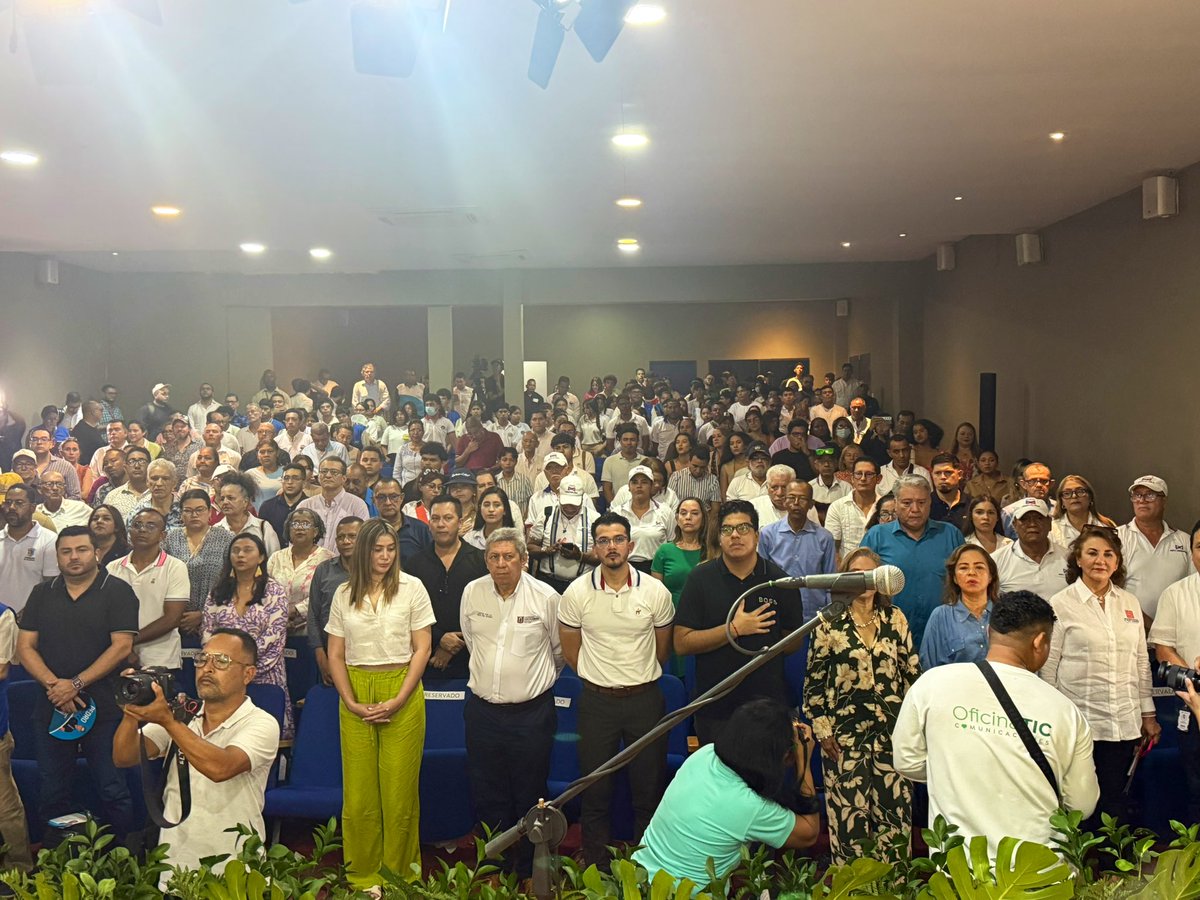 Hemos acompañado la Audiencia Pública del Proyecto sobre la Ley 30 de 1992 que busca modificar los artículos 86 y 87 para que la educación superior pública tenga más recursos. 

La lucha es por lograr que la educación no sea más un privilegio, si no un derecho para millones de