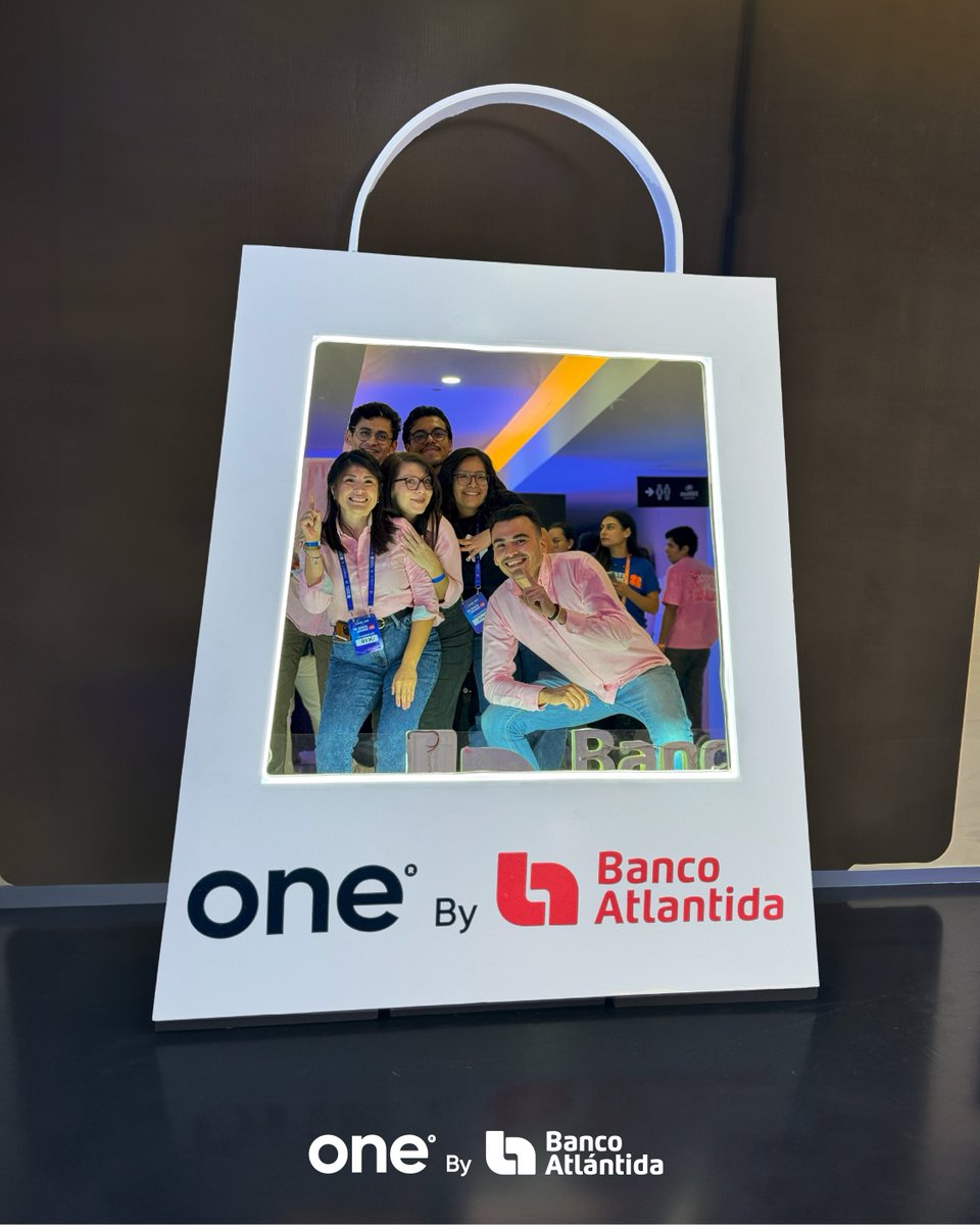 one_atlantidasv's tweet photo. 🚀 Los mejores momentos en el #StateOfDigital con One patrocinador oficial del evento de marketing digital más relevante del país.  🙌

#OneByBancoAtlántida #SOD2025 https://t.co/AKnh0rT69D