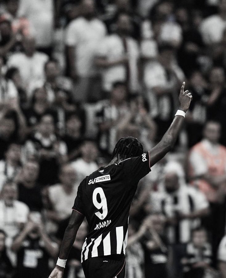 sanki bir halkın tüm özgürlük umutları