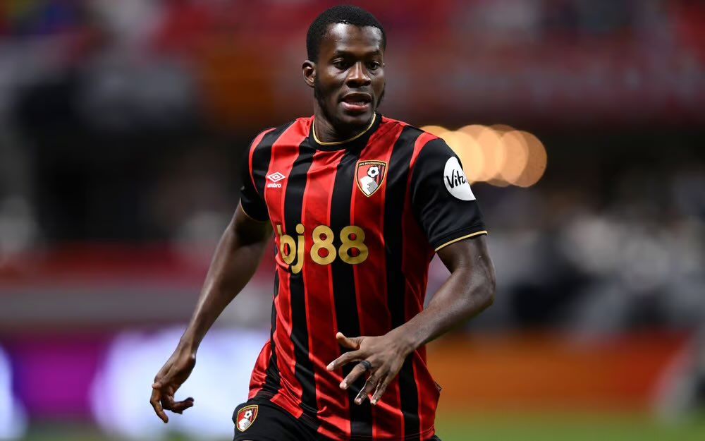 JacobsBen's tweet photo. 🚨 Brentford are closing in on a £42.5m deal for Bournemouth forward Dango Ouattara.

Total agreement not done yet but expected imminently and Ouattara keen on the move.

Ouattara’s arrival will allow Yoane Wissa to leave with #NUFC confident on agreeing a fee.

🤝 @alex_crook https://t.co/nyaCMVWZlu