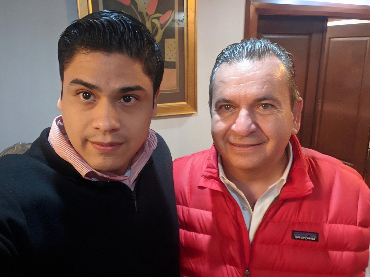 AlexDelAngel15's tweet photo. Feliz Cumpleaños!
Espero que tenga un día lleno de alegría, rodeado de sus seres queridos, y que este nuevo año le traiga muchos éxitos y satisfacciones tanto personales como profesionales. Su liderazgo inspira a seguir siempre adelante.
abrazo enorme mi Lic. @edgarmelhem https://t.co/CkhyaDKh3V