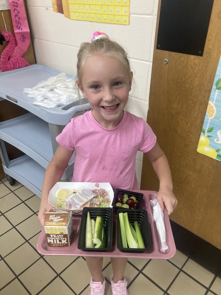 What a healthy lunch! Great choices Miss Stella!
#ourcafeisbetterthanyours
<a href="/Jeniwr/">Jeni</a> <a href="/sw_pto/">SW Elementary PTO</a>  <a href="/GreenwoodSupt/">Dr. Terry Terhune</a>