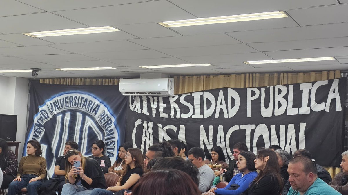 Construyendo Peronismo Universitario Federal desde cada rincón de la Patria 🇦🇷✌🏼

Con lo mejor del peronismo sanjuanino, construimos una JUP Federal en cada rincón de la Argentina 🇦🇷

#JUPSanJuan
#JUPNacional
#PeronismoUniversitario