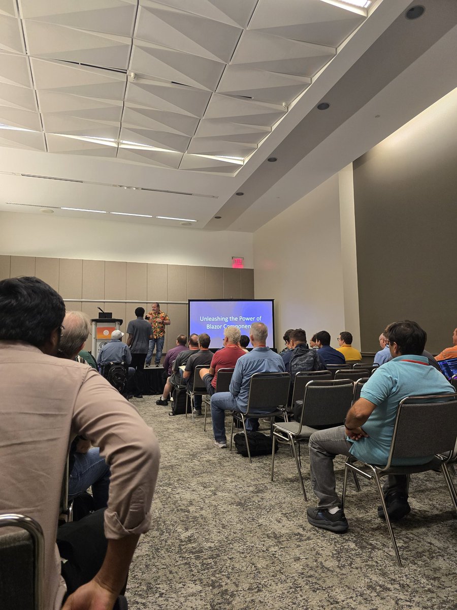 Meniouss's tweet image. Packed house to hear @BrentEStewart discuss Blazor components at #kcdc2025