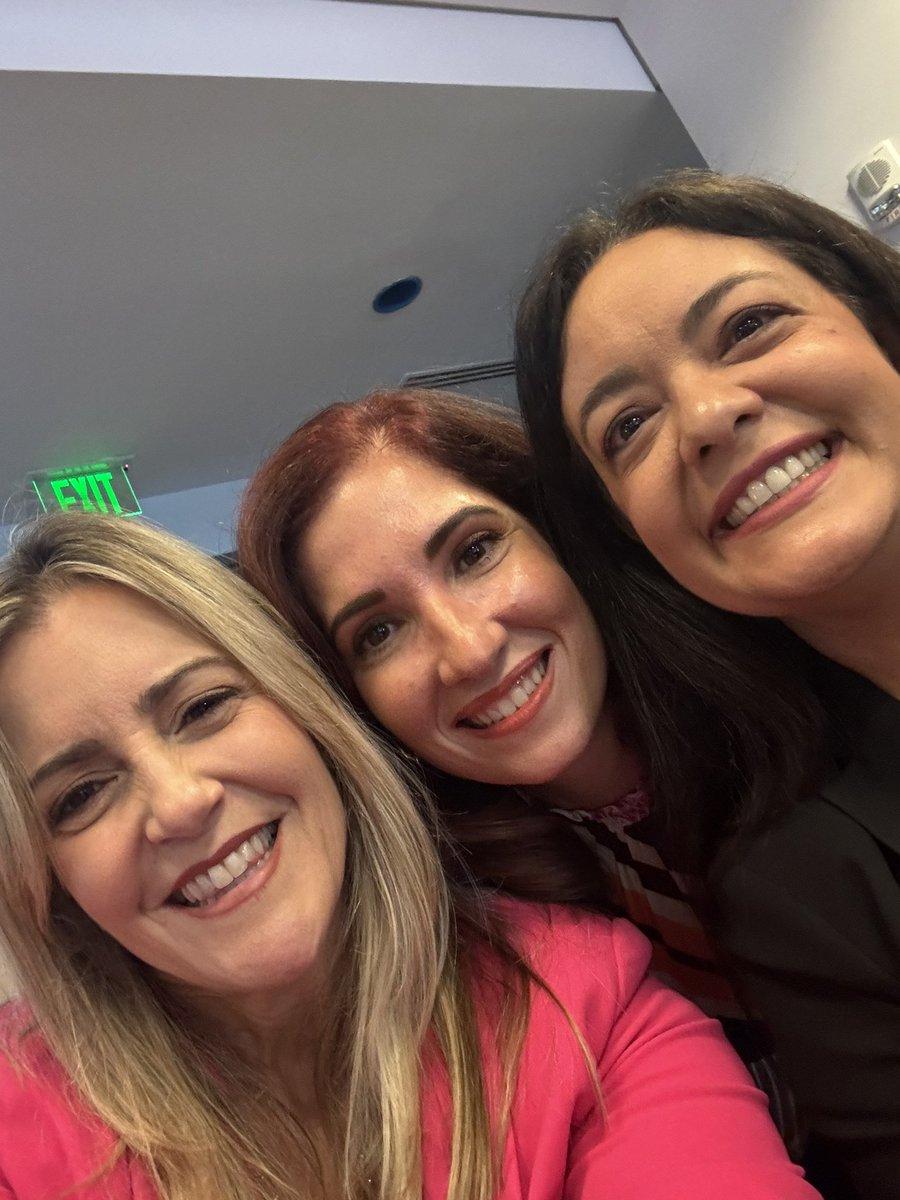 Great way to start the school year with colleagues and friends <a href="/AcademicsMDCPS/">Division of Academics</a> division meeting yesterday! <a href="/SuptDotres/">Jose L. Dotres, Ed.D.</a> <a href="/LDIAZ_CAO/">Lourdes Diaz</a> #YourBestChoiceMDCPS