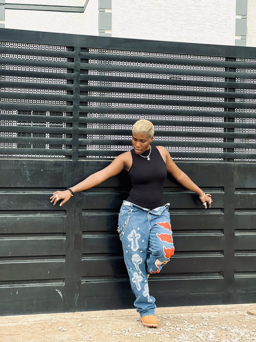 Soon Big Trei gon be a national Asset 👊❤️‍🔥🔥<a href="/KwadasoMorata/">KWADASO MORATA 🇬🇭</a> <a href="/Favourblinz_/">Favour The Creator</a>