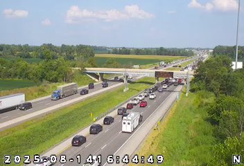 Matt Bair (@mattintraffic) on Twitter photo Madison County: Crash on NB-69 at the S.R. 13 interchange. Two right lanes are blocked, jamming traffic for over two miles.
Delay is at 17 minutes. <a href="/WIBCTraffic/">WIBC Traffic</a> Madison County: Crash on NB-69 at the S.R. 13 interchange. Two right lanes are blocked, jamming traffic for over two miles.
Delay is at 17 minutes. <a href="/WIBCTraffic/">WIBC Traffic</a>