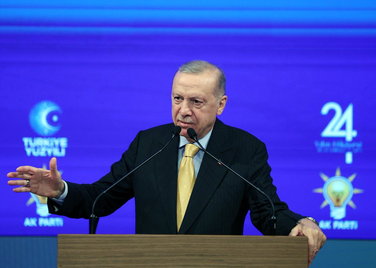KabarikBirol's tweet photo. @Akparti 24.yaşında ,bitti eridi ,artık kazanamaz dediler, atmadıkları çamur yalan kalmadı,@RTErdogan ile her seçimi kazandı, çünkü Milletle aynı yönde ilerledi, genç kadroları saflara kattı, bu gün gerçekleri görenler Ak saflarına katılmaya devam ediyor,çünkü Milletin Partisi… https://t.co/DHpN3uMWgu