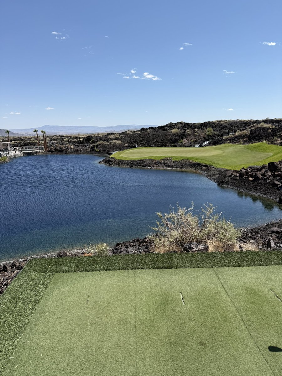 Fivesome_Golf's tweet photo. @patrickjkoenig 19th hole at Black Desert https://t.co/MteV2R7BTw