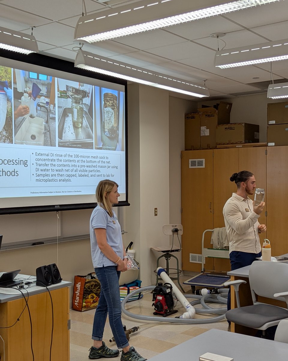 USGS Upper Midwest Water Science Center (@usgs_umid) on Twitter photo USGS scientists love sharing our science!
In mid July, @usgs_umid Physical Scientist James Romano and Hydrologist Hayley Olds visited a high school summer research camp at <a href="/waterscienceUWM/">UWM School of Freshwater Sciences</a>.
1/4 USGS scientists love sharing our science!
In mid July, @usgs_umid Physical Scientist James Romano and Hydrologist Hayley Olds visited a high school summer research camp at <a href="/waterscienceUWM/">UWM School of Freshwater Sciences</a>.
1/4