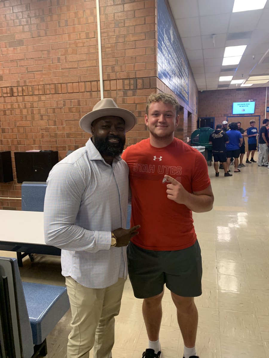 Dayton Miera (@daytonmiera) on Twitter photo Had a great team dinner before our first game tomorrow against West Field High and a great guest speaker who joined us for dinner Damarr Jones
<a href="/CheddarMoose/">Brandon Thomas</a>
<a href="/HC_Rozy/">Chris Rosales (Coach Rozy)</a>
<a href="/Liltom1103/">Thomas Gallo Jr</a>
<a href="/Shaneaj45/">Shane Johnson ⭐️⭐️⭐️</a>
<a href="/D_Nieuwland60/">Dallas Nieuwland</a>
<a href="/BradenDukatz17/">Braden Dukatz</a>
<a href="/itz_Kh10/">Makhi Spight</a> Had a great team dinner before our first game tomorrow against West Field High and a great guest speaker who joined us for dinner Damarr Jones
<a href="/CheddarMoose/">Brandon Thomas</a>
<a href="/HC_Rozy/">Chris Rosales (Coach Rozy)</a>
<a href="/Liltom1103/">Thomas Gallo Jr</a>
<a href="/Shaneaj45/">Shane Johnson ⭐️⭐️⭐️</a>
<a href="/D_Nieuwland60/">Dallas Nieuwland</a>
<a href="/BradenDukatz17/">Braden Dukatz</a>
<a href="/itz_Kh10/">Makhi Spight</a>
