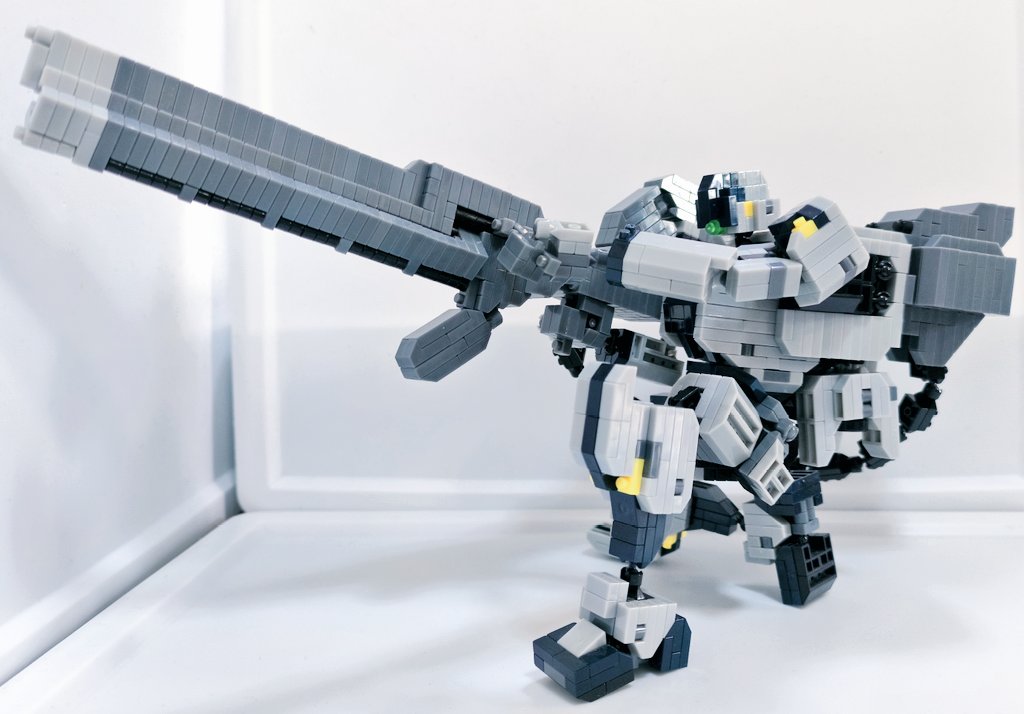 WGvsfb2OtSPO2yi's tweet photo. レールガンを作成しました。
マブラヴやエヴァ、サンボルなど色々参考にしました。
デカものは取り回しやポージングが難しいですがカッコいい。
#プチブロック https://t.co/GaVVpW7Pdd