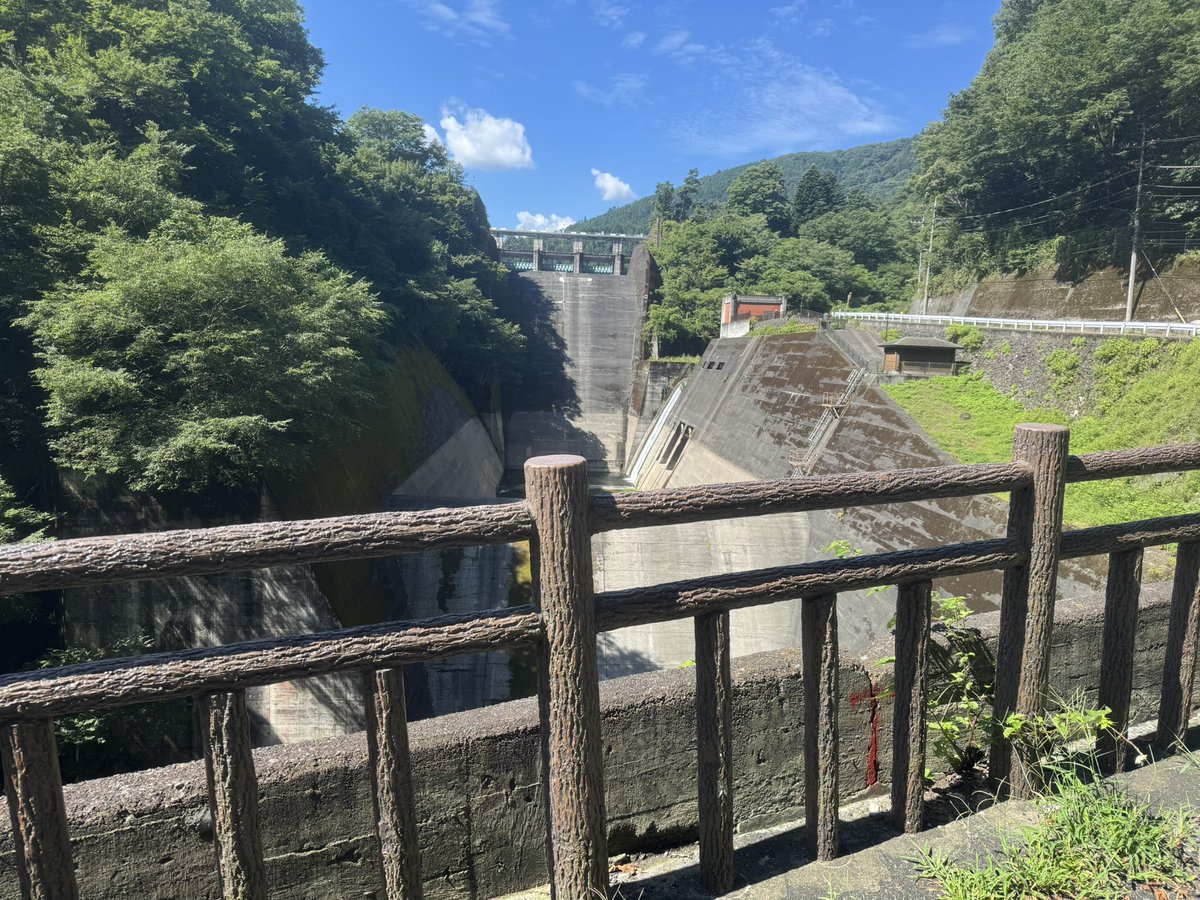 66returnrider's tweet photo. 今日もバカみたいに
バイクで走ってます。
本日のメニューは奥多摩−大菩薩ライン−フルーツライン−ここから決まってない
#z900rs
#バイク
#道の駅 https://t.co/5btm8k8IfY