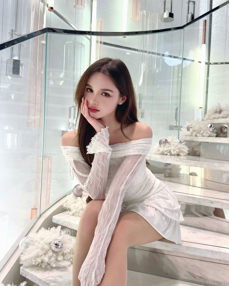 AstridClar35390's tweet photo. Sugar Daddy 
beautiful girl 
from russia and philippines 
#Tiranamassage 
https://t.co/8WmG3ifdVH https://t.co/z16HhXmJlG