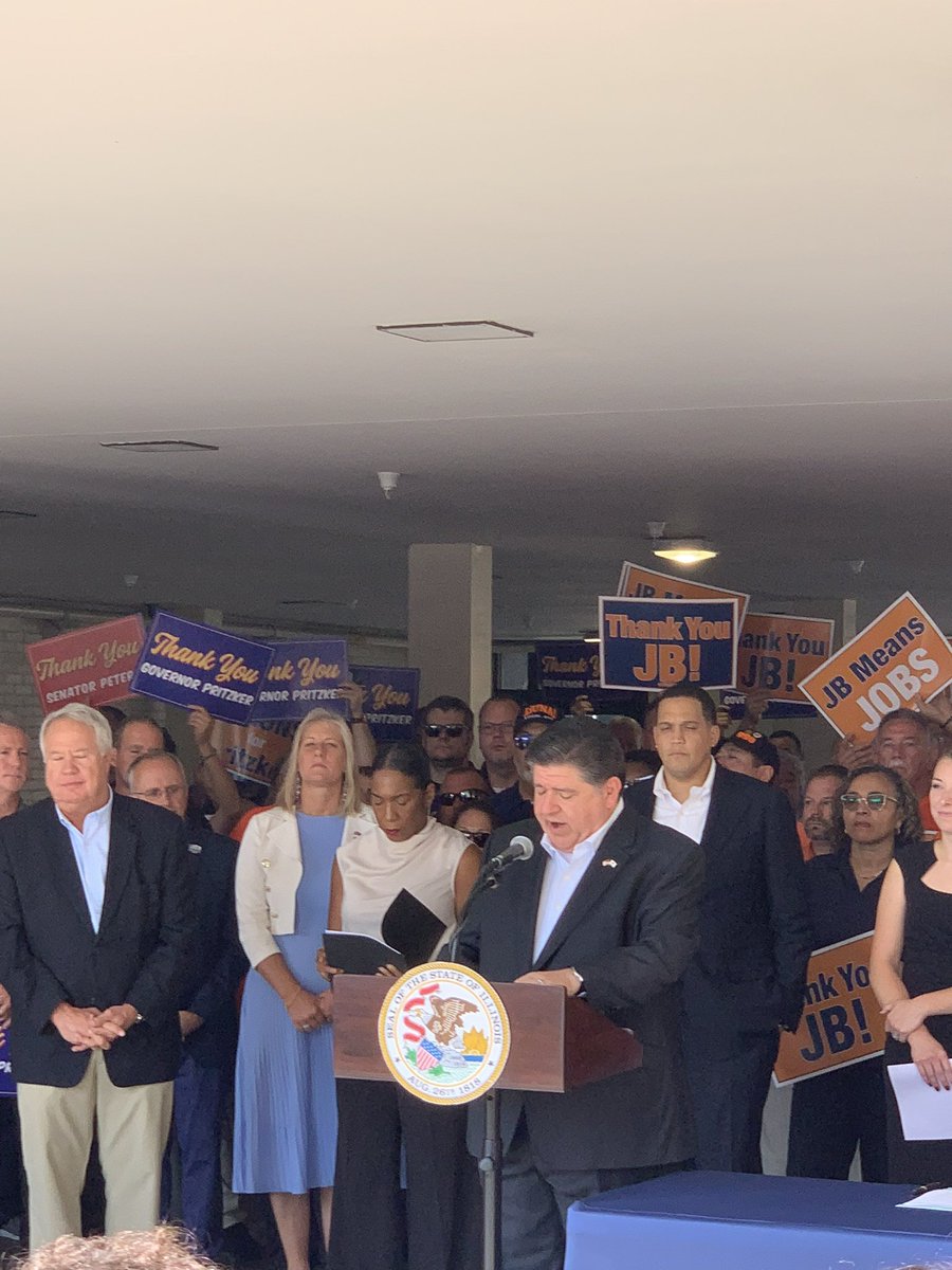 As a chief co-sponsor, I was proud to stand with Governor Pritzker and the <a href="/ILAFLCIO/">Illinois AFL-CIO</a> this morning to sign SB 1976, HB 1189, and HB 2488 into law—strengthening vital worker protections in the face of federal rollbacks. 

Today, we reaffirmed our commitment to fairness, safety, and