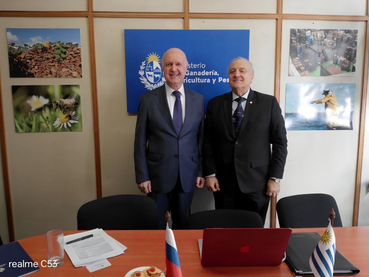 EmbRusUruguay's tweet photo. El 11 de agosto, el Embajador de Rusia en Uruguay, Alexey Isakov, se reunió con Nelson Chabén, Director de Asuntos Internacionales del Ministerio de Ganadería, Agricultura y Pesca de Uruguay. https://t.co/freJ73ikZe
