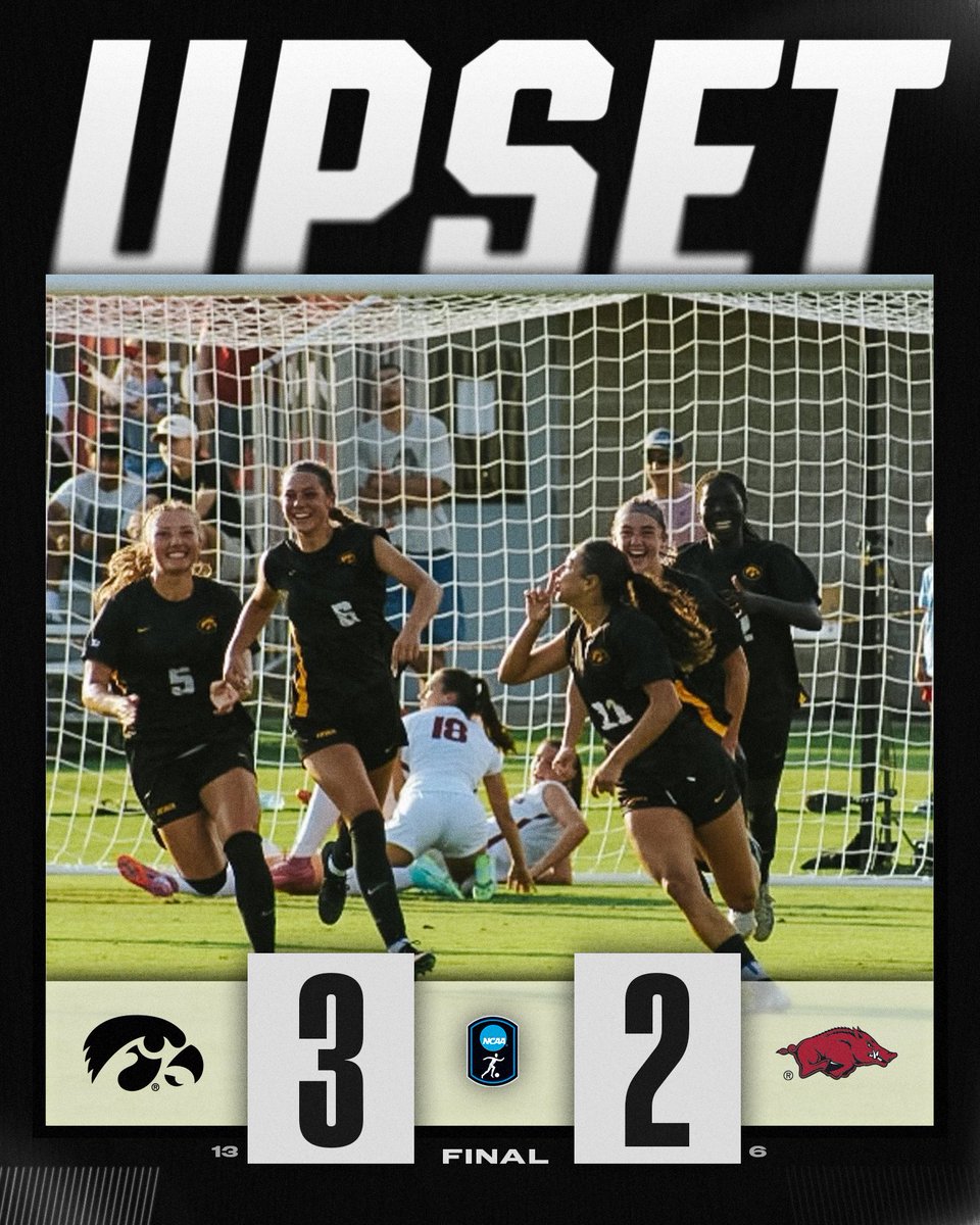🚨 UPSET ALERT 🚨    

No. 13 <a href="/HawkeyeSoccer/">Hawkeye Soccer</a> upsets No. 6 Arkansas, 3-2.

#NCAASoccer