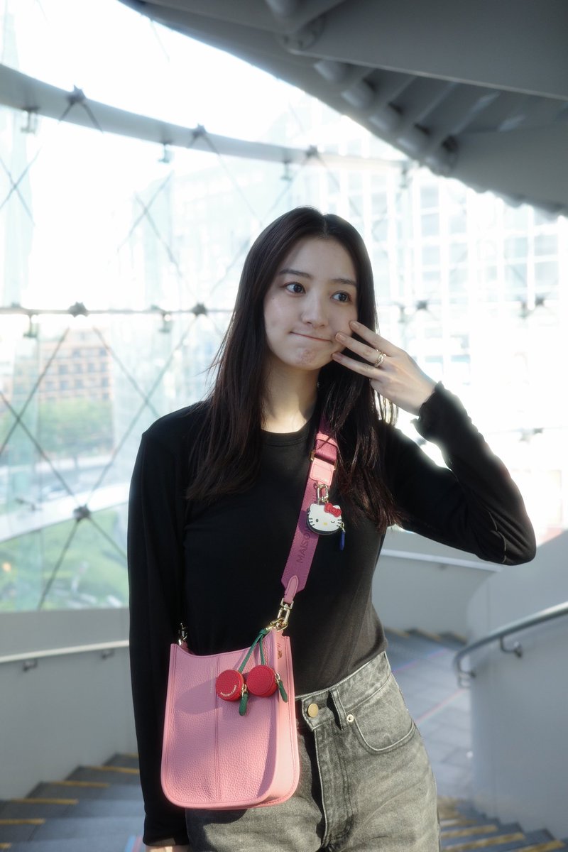 高田朋佳 氏 着用‼️ 14000円→11500円に最後の値下げ！早い者勝ち‼️ 本年もありがとうございました😊 皆様、良いお年をお迎え下さい