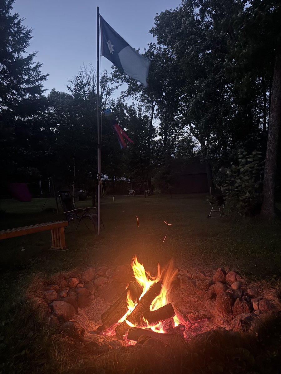 Thursday evening by the fire, lakeside, in the 218. Life ain’t terrible in the State of Hockey.