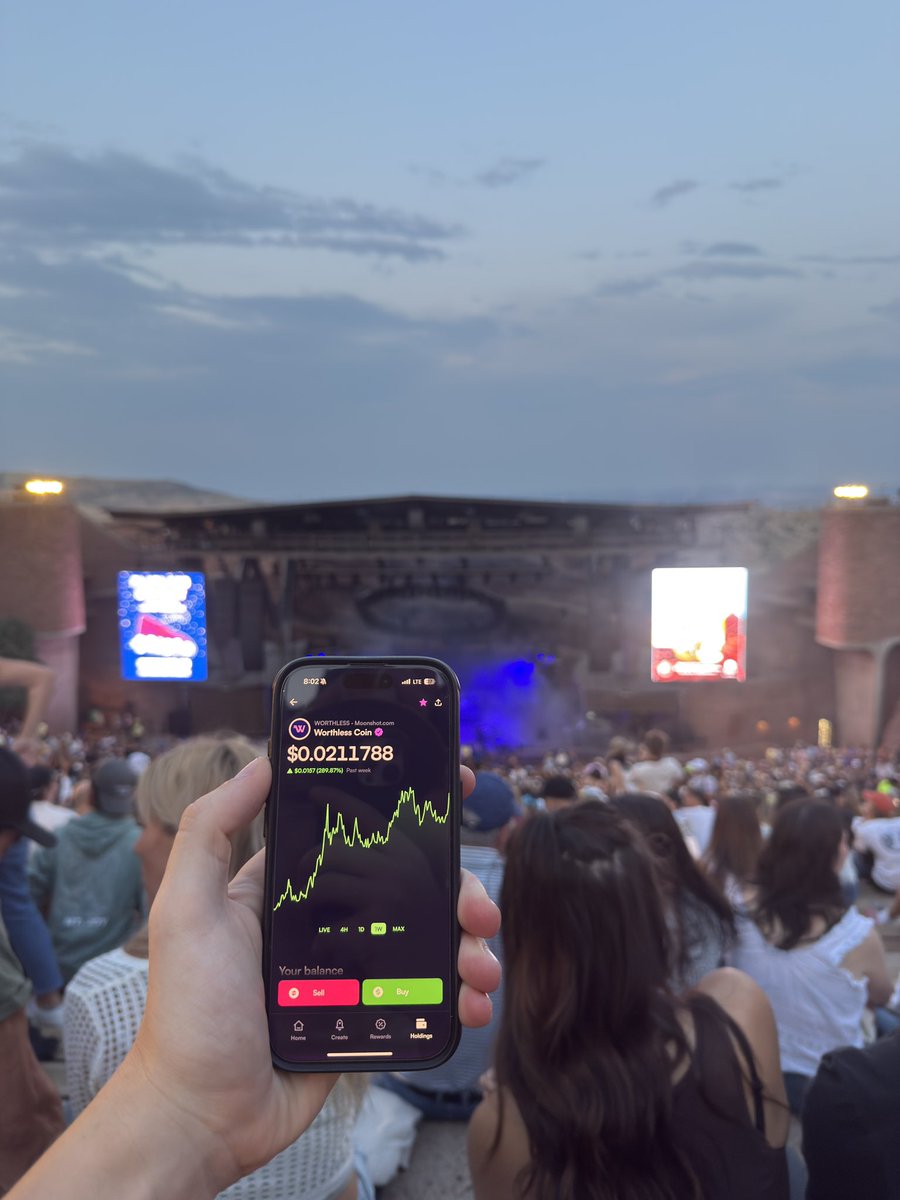 BlurryVisionDan tweet media