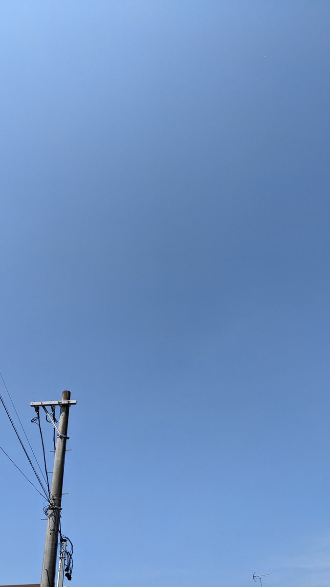 geneless_outlet's tweet photo. ☀おはようございます　#愛知県
本日も11時にオープン致しました

本日も宜しくお願いします
#朝の挨拶　#イマソラ https://t.co/u5bfQydxHV