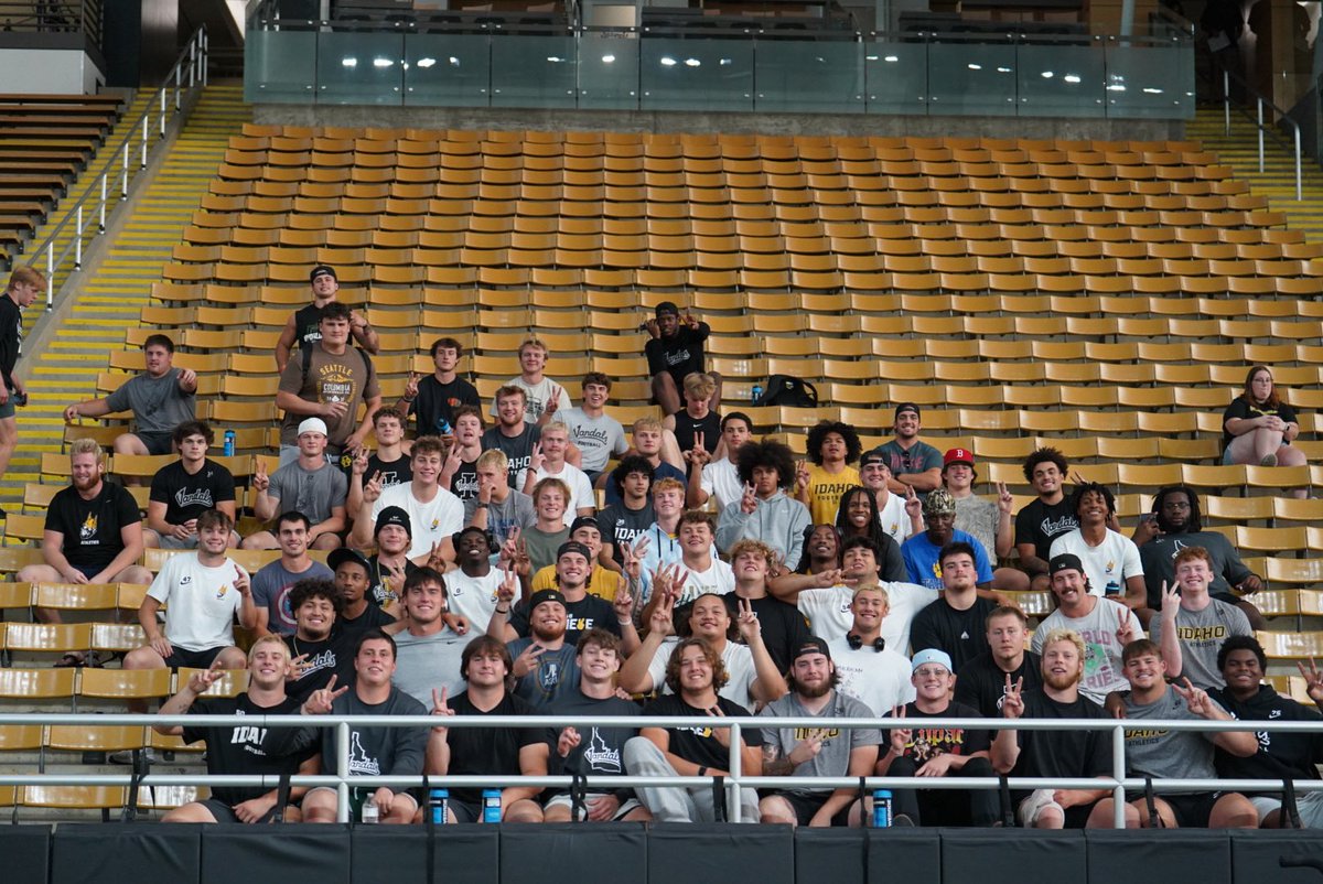 In the Dome to cheer on <a href="/Vandal_Soccer/">Idaho Vandals Soccer</a> 👏 👏 👏