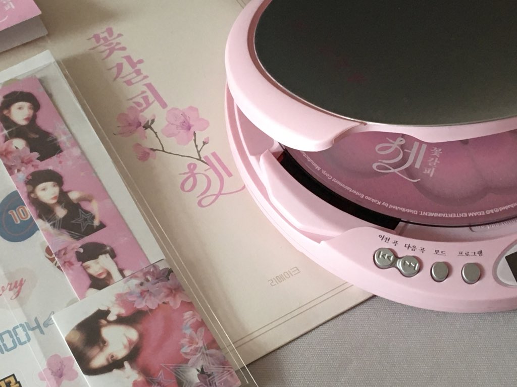 Dec2mb2r's tweet photo. 씨디피는 처음 써봐 너무 예쁘다..🌸 https://t.co/7kQoQvJMvh