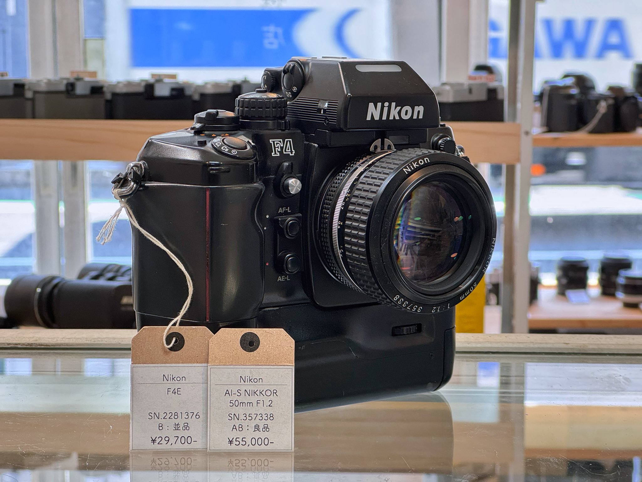 ニコンF4s   ※ファインダー写真加えました。(2枚) ニコンF4s ※ファインダー写真加えました。(2枚)