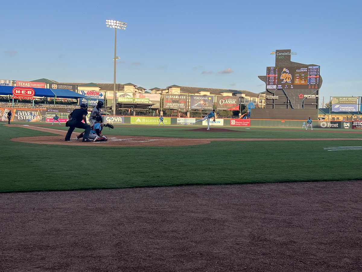 4017Crimson's tweet photo. Road trip coming to an end Game 6 out of 7 @SLSpaceCowboys #2025baseballtour https://t.co/wTzhym8ax1