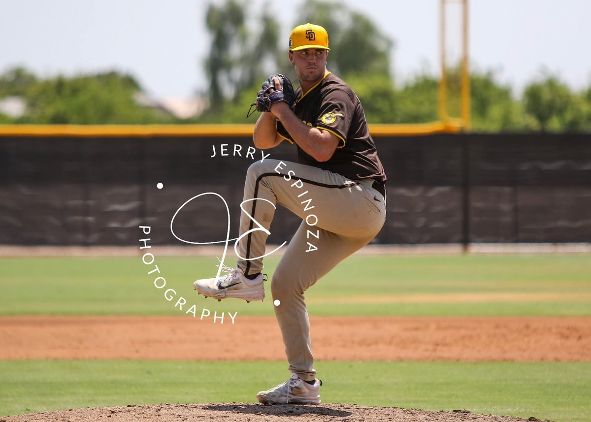 JEspinoza1634's tweet photo. San Diego Padres 2025 free agent signing Brandon Langley out of Western Carolina U took the mound in the 6th for his first action as a pro. Walked 2, 2K's, and a groundout. One of the walks did score as runner stole 3rd and Madonna airmailed it into LF. 5-1 SD B6. https://t.co/PxXQ0rcW8H