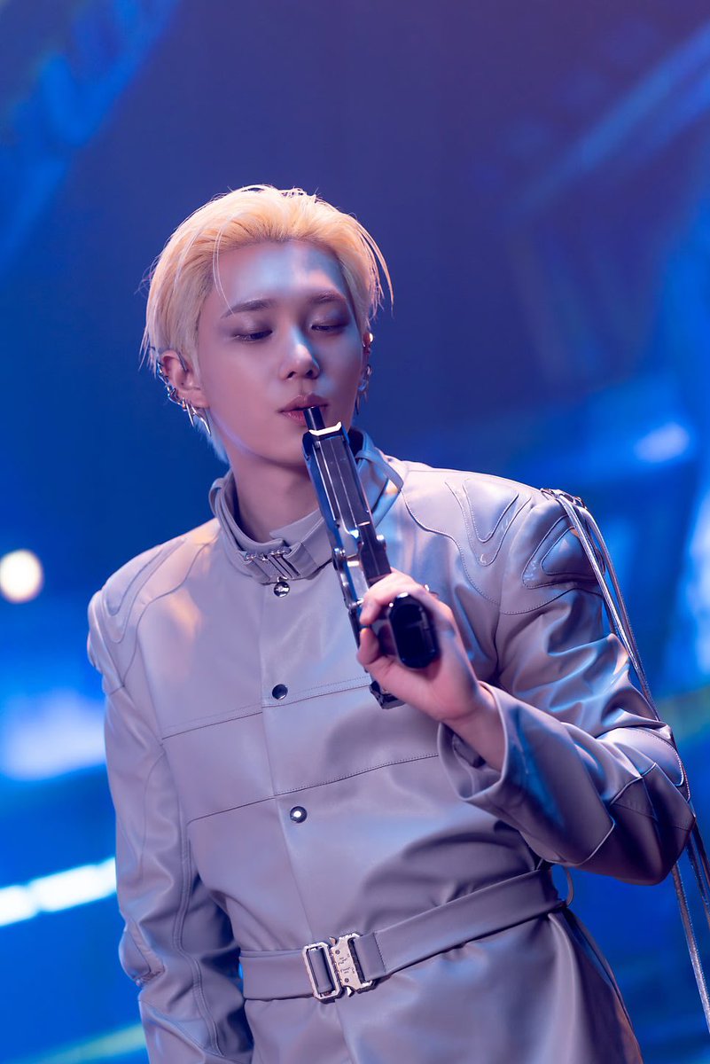 [#NAVERBLOG] MOST WANTED vcr film behind
-THEO

#P1Harmony #피원하모니 #P1H #P1ustage_H #MOST_WANTED