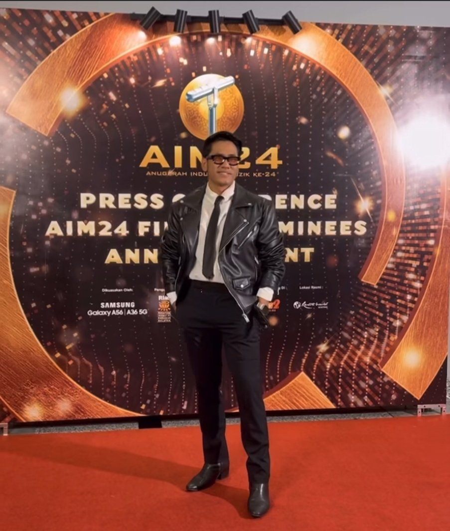 WENDYANGEL333's tweet photo. KHAI BAHAR at the Press Conference ANUGERAH INDUSTRI MUZIK 24
Congratulations ❤️
Nominated for VOKAL DUO TERBAIK #Top5
Khai Bahar x Adira Suhaimi
#KhaiBahar #Pejam
#AIM24 #AnugerahIndustriMuzik24 #Top5AIM24
#WAtwentytwentyfive https://t.co/xT6WIUEIwz
