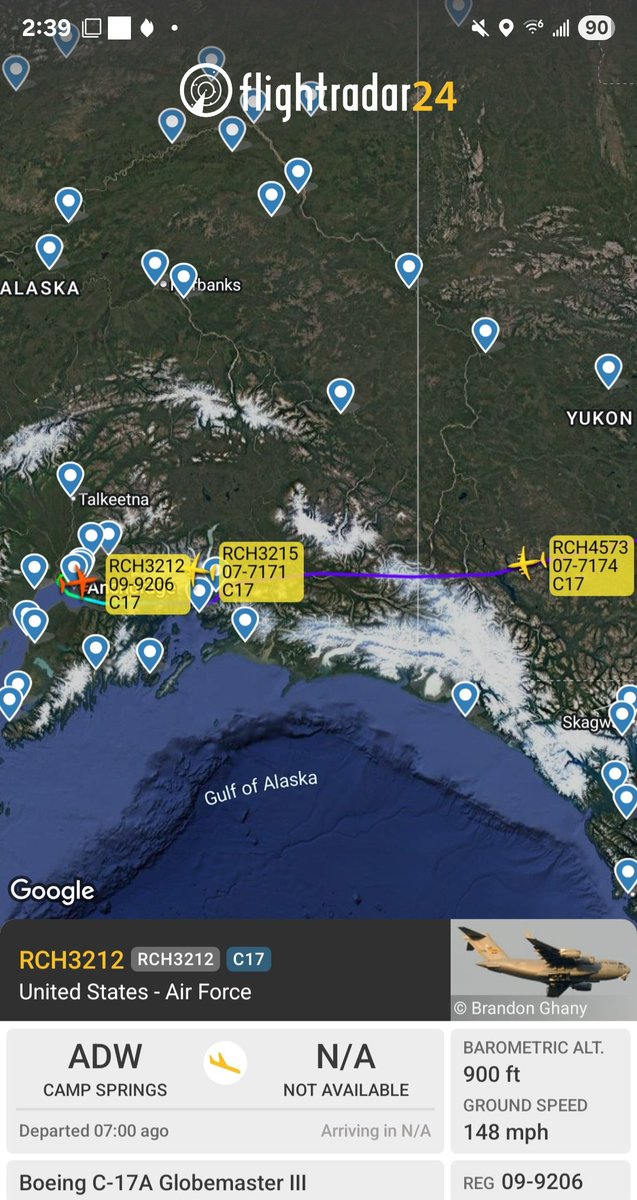 Borrowed7Time's tweet photo. USAF C-17A x3 arriving at Elmendorf AFB AK. Support aircraft from JB Andrews for POTUS visit:
09-9206 #AE49C2 RCH3212
07-7171 #AE1369 RCH3215
07-7174 #AE146C RCH4573
One add'l on ground:
06-6167 #AE1465 RCH3267
@sipjack1776 https://t.co/dcihkRTG8i