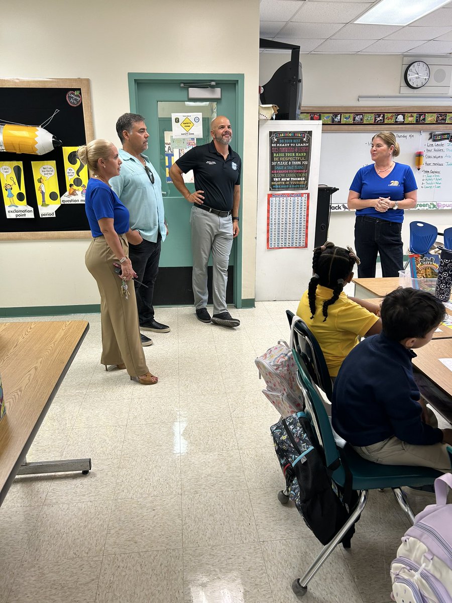 Florida State Representative Alex Rizzo and MIami Dade School Board Member
 Roberto J.  Alonso visited 
Bob Graham Education Center and greeted students on their first day back to school.  
🐾💙💛<a href="/MDCPS/">Miami-Dade Schools</a> <a href="/SuptDotres/">Jose L. Dotres, Ed.D.</a> <a href="/RobertoAlonsoFL/">RobertoJAlonso</a> <a href="/BGECPTSA/">BGEC PTSA</a> #SHOWUPMDCPS #YourBestChoiceMDCPS