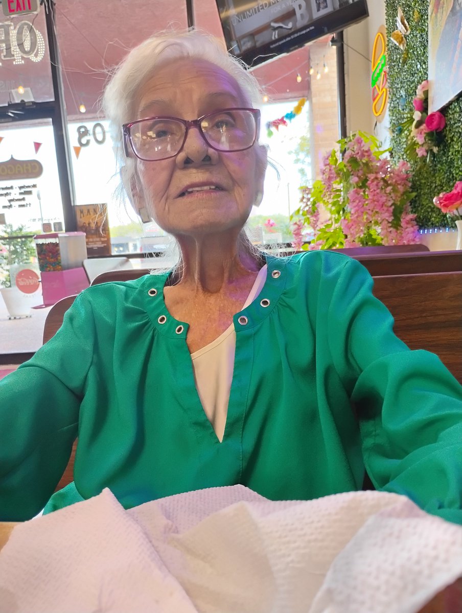 Momma looking happy at @CHAGOS in San Antonio! ☺️☺️☺️☺️