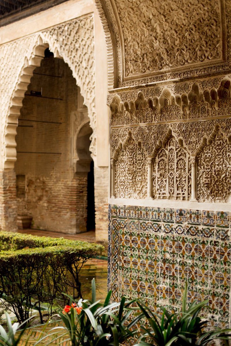 Hayalle gerçek arasında Alcazar.

Sevilla’dan selamlar🌿