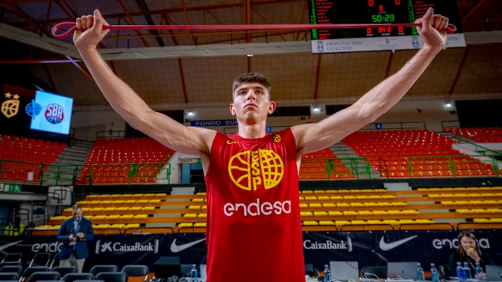 🏀 Sergio de Larrea, con <a href="/raulurgell_/">Raúl Urgell</a>, en <a href="/partidazocope/">El Partidazo de COPE</a>

💪🏻 "Creo que tenemos que trabajar, es verdad que nosotros hemos tenido solo 3 partidos y hay que seguir para tener buen nivel"

🇪🇸 "Al final iremos cogiendo confianza. Somos una selección grande"

📻 #PartidazoCOPE