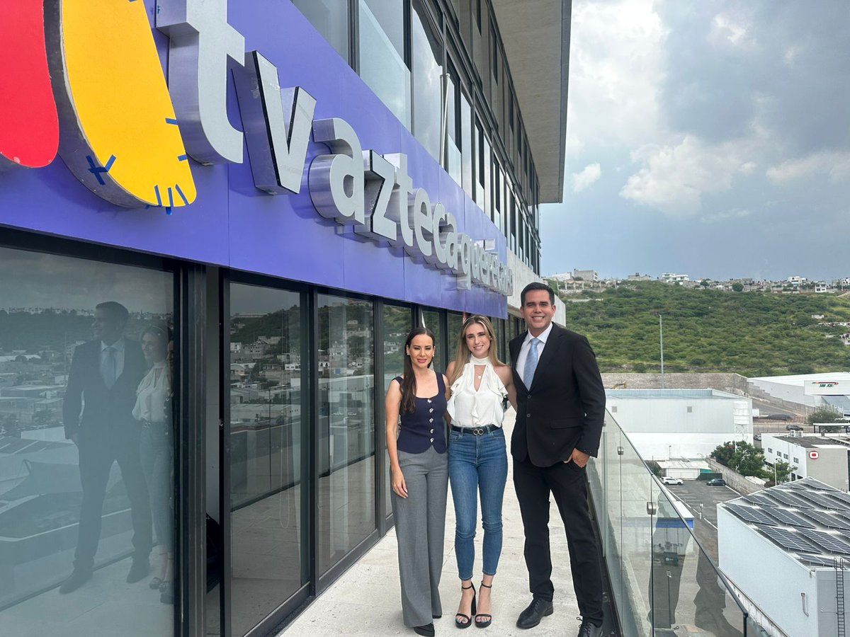 Somos Tv Azteca Querétaro 💪 #noticias 📺 #conductores  #espectáculos <a href="/MyrnaDanel/">Myrna Danel</a> y <a href="/lorehnavega/">lorehna vega</a>  profesionales de la información