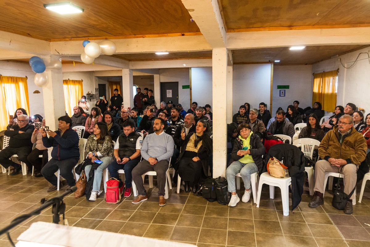 ValoresRNok's tweet photo. 💙 Ayer vivimos un momento histórico: el lanzamiento oficial de Valores para mi País en San Carlos de Bariloche.
Gente de distintas localidades viajó con un mismo sueño: construir una Provincia unida y con oportunidades para todos.
Este es solo el comienzo 💪
#ValoresParaMiPaís https://t.co/Ra5YD9ZTFT