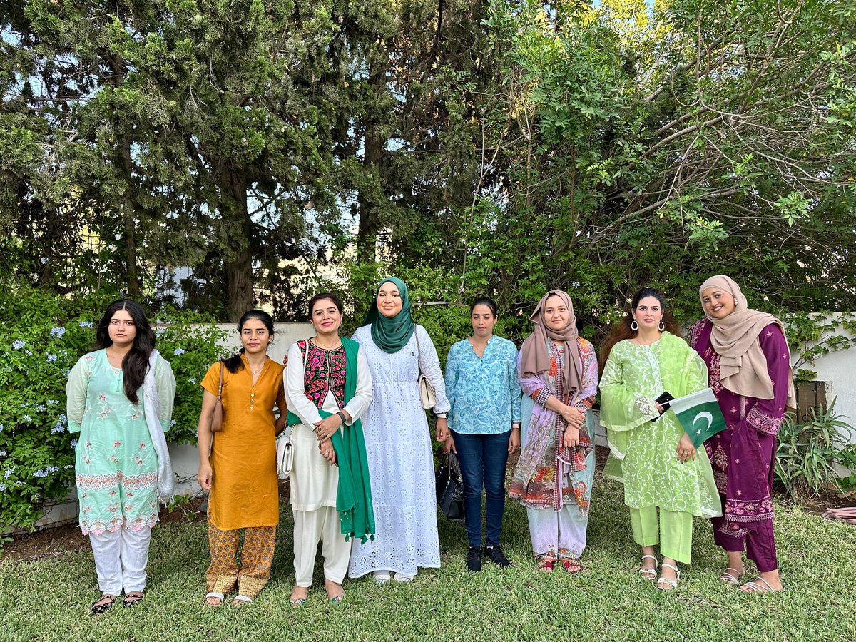 عزم عالیشان شاد رہے پاکستان🇵🇰

To commemorate 78 years of 🇵🇰 independence day, a flag hoisting ceremony was held at the  🇵🇰 Embassy in 🇹🇳.

Documentaries on Marqa-e-Haq were played. 

We celebrated our people, culture, cuisine, and history.

<a href="/ForeignOfficePk/">Ministry of Foreign Affairs - Pakistan</a>
<a href="/PkPublicDiplo/">Public Diplomacy Pakistan</a>
