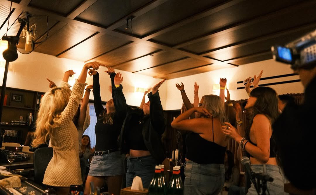 forever thankful, love you so much and cannot wait for AUGUST 29th!!!! 😭🤍

Thank you so much for this opportunity and inviting me <a href="/SabrinaAnnLynn/">Sabrina Carpenter</a> <a href="/TeamSabrina/">Team Sabrina 💋</a>