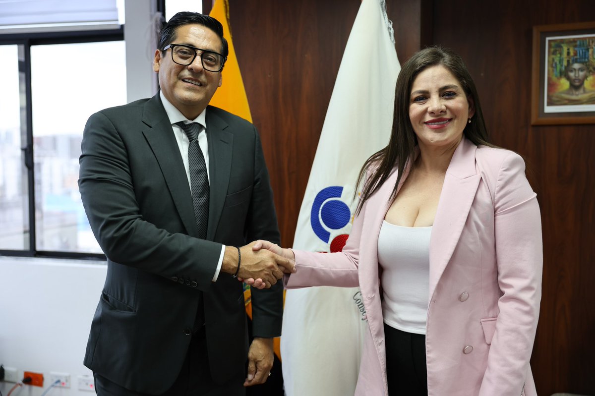 Pablo Beltrán Ayala (@pablobeltran_a) on Twitter photo 🤝| Me reuní con la asambleísta Esperanza Rogel, <a href="/EsperanzaCisne/">EsperanzaRogelOK</a>, representante de Zamora Chinchipe y recientemente designada presidenta de la Comisión Especial para el seguimiento de la creación de universidades estatales en la Amazonía.
Acompañaremos este proceso con rigor 🤝| Me reuní con la asambleísta Esperanza Rogel, <a href="/EsperanzaCisne/">EsperanzaRogelOK</a>, representante de Zamora Chinchipe y recientemente designada presidenta de la Comisión Especial para el seguimiento de la creación de universidades estatales en la Amazonía.
Acompañaremos este proceso con rigor