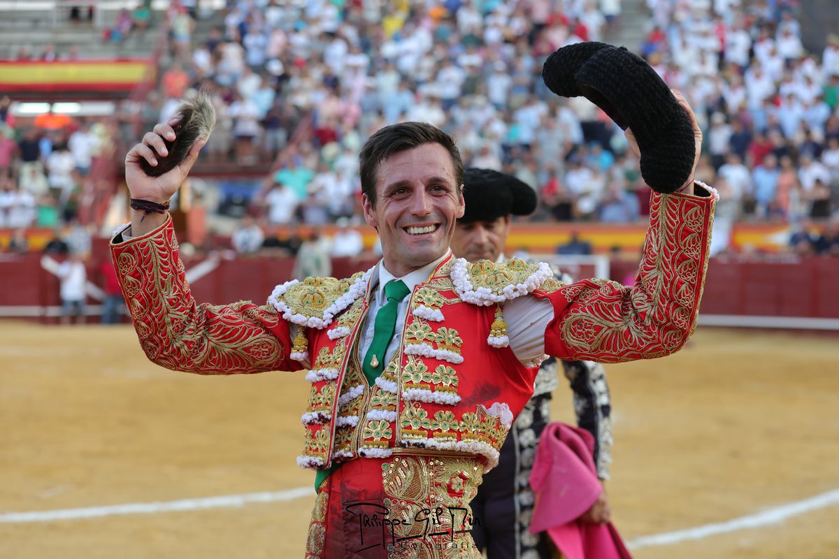 Chicuelinas y Tafalleras tweet media