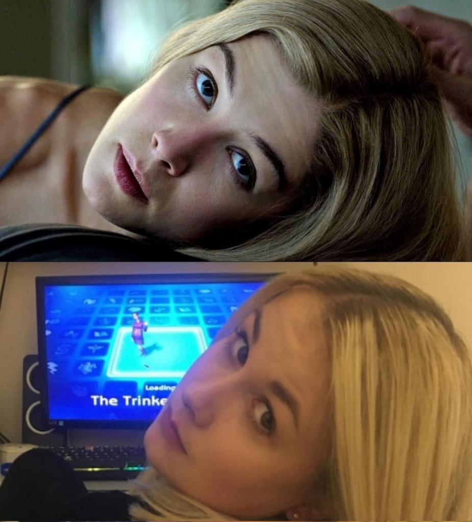 MrJakeGray's tweet photo. Hell of a trip!
Saw Inter Alia at the National Theatre and, man, Rosamund Pike is just utterly phenomenal and an absolute sweet heart!

Signed my wife's program and Gone Girl Blu-Ray after a lovely interaction.

Was bizarre looking at them both together considering... https://t.co/a9aTsXggw2