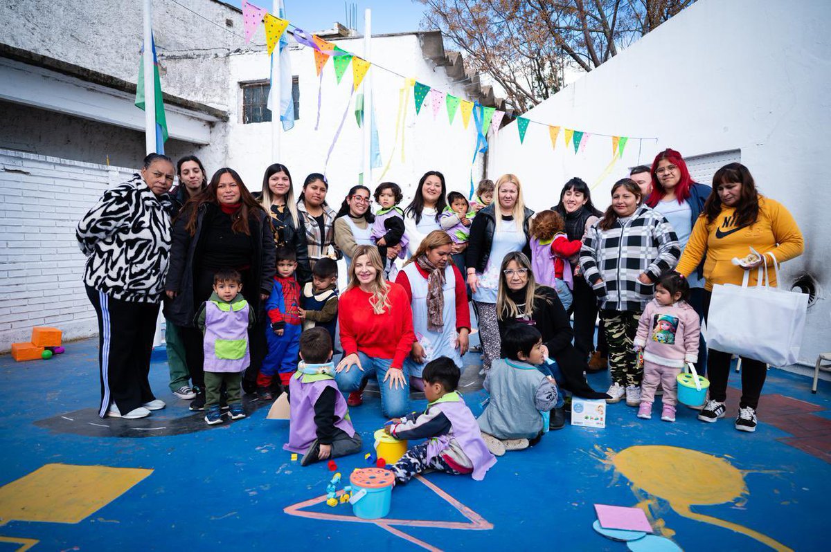 Marisa Fassi (@marisafassi) on Twitter photo Celebramos el primer aniversario del Jardín Arcángel San Gabriel, en el barrio de #LosPozos, junto a su directora, maestras y auxiliares, pilares fundamentales en la formación de los chicos y en la construcción de este espacio de amor y aprendizaje.
#SiempreCañuelas Celebramos el primer aniversario del Jardín Arcángel San Gabriel, en el barrio de #LosPozos, junto a su directora, maestras y auxiliares, pilares fundamentales en la formación de los chicos y en la construcción de este espacio de amor y aprendizaje.
#SiempreCañuelas