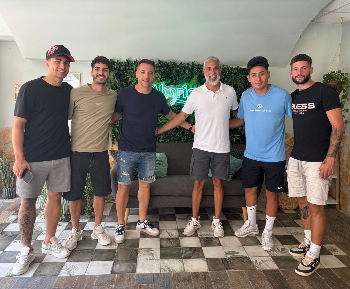 Siempre junto a los nuestros ‼️ 

Visitando y compartiendo sensaciones del inicio de la nueva temporada con nuestros jugadores de <a href="/peniscolafs/">Servigroup Peñíscola FS</a> 💙⚽🔝

#Limones5players