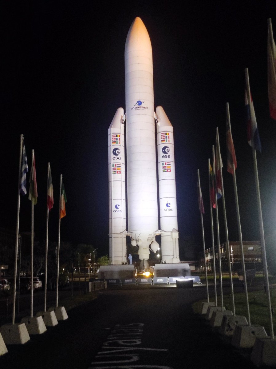 les 🧑‍🚒<a href="/Sdis973/">SDIS973 Officiel</a> ont participé avec les <a href="/PompiersParis/">PompiersParis</a>  🚒 au dispositif de secours du lancement #Ariane6 🚀 avec son satellite #METOP -SGA1🛰️